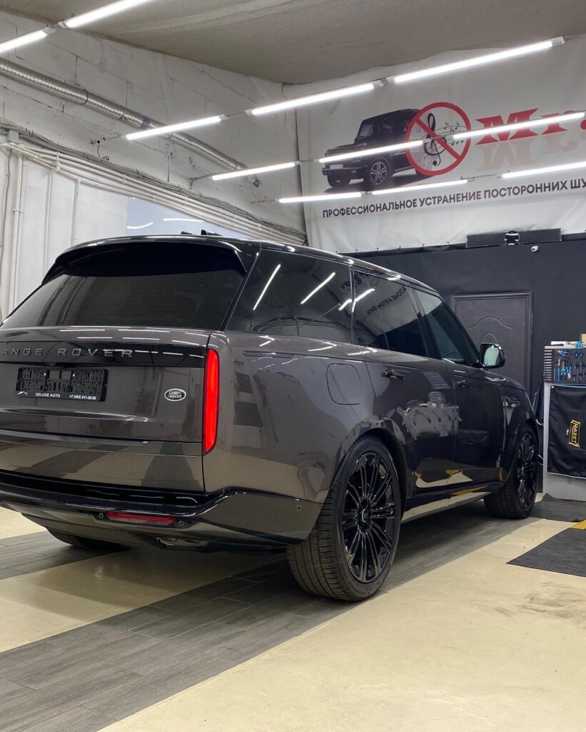 RANGE ROVER последнего поколения не стал эталоном качества салона. Скорее, происходит постепенное ухудшение сборки и … — фото 1