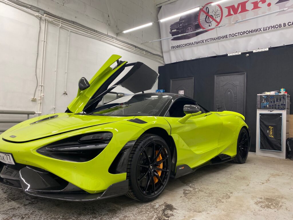 Устранение скрипов и дребезжаний в салоне McLaren 765LT, кстати, на момент работы, единственного в России👍 — фото 1