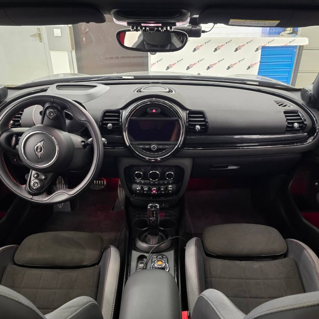 Mini — пожалуй одна из самых понятных и предсказуемых автомобильных марок. Неважно, какая модель некогда британского … — фото 2