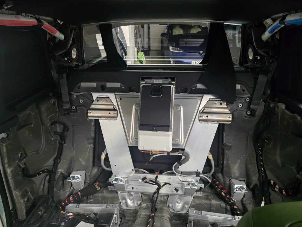 В автомобильном мире сходу сложно назвать марку более узнаваемую, чем Rolls-Royce. Про чопорных англичан, несущих в м… — фото 5