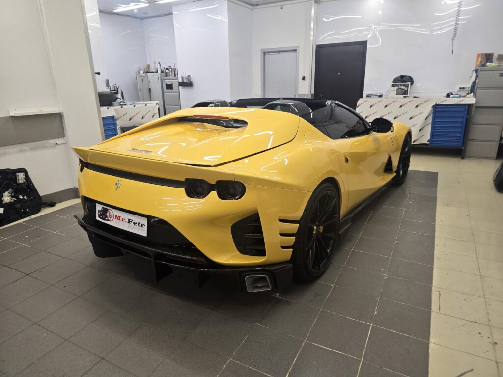 Ferrari давно уже стало именем нарицательным. Говорим «Феррари», перед глазами автоспорт — аксиома, которую восприним… — фото 1