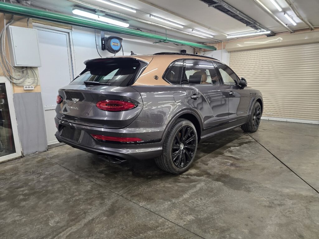 Bentley и роскошь в автомобильном мире давно считаются синонимами. Британцы, пусть и находящиеся под крылом VW с 1998… — фото 1